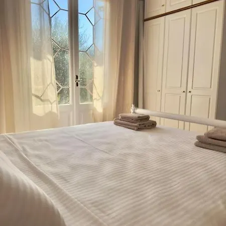 Angelika House *